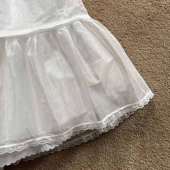 Full slip,white Poofy. Velcro closure girls teen / ladies S/M. Wedding/costume - Picture 6 of 17